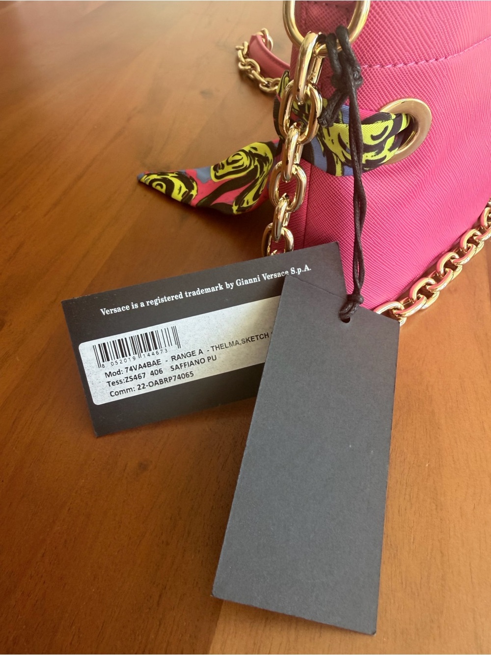 💖 NWT Versace Jeans Couture Thelma Mini Bucket Bag | Pink Scarf & Gold Chain - Picture 3 of 8
